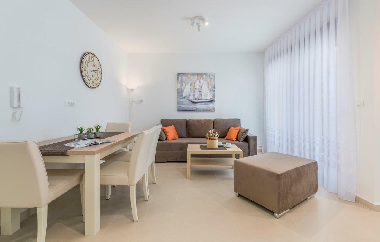 Apartments Hana In Фунтана Экстерьер фото