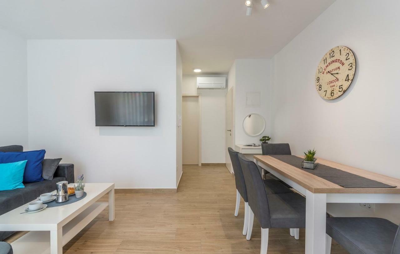 Apartments Hana In Фунтана Экстерьер фото