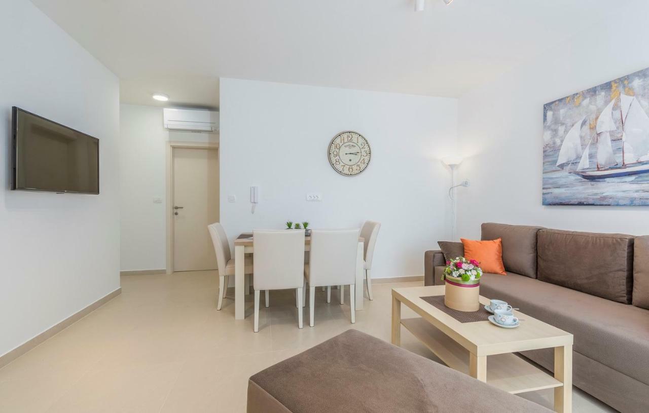 Apartments Hana In Фунтана Экстерьер фото