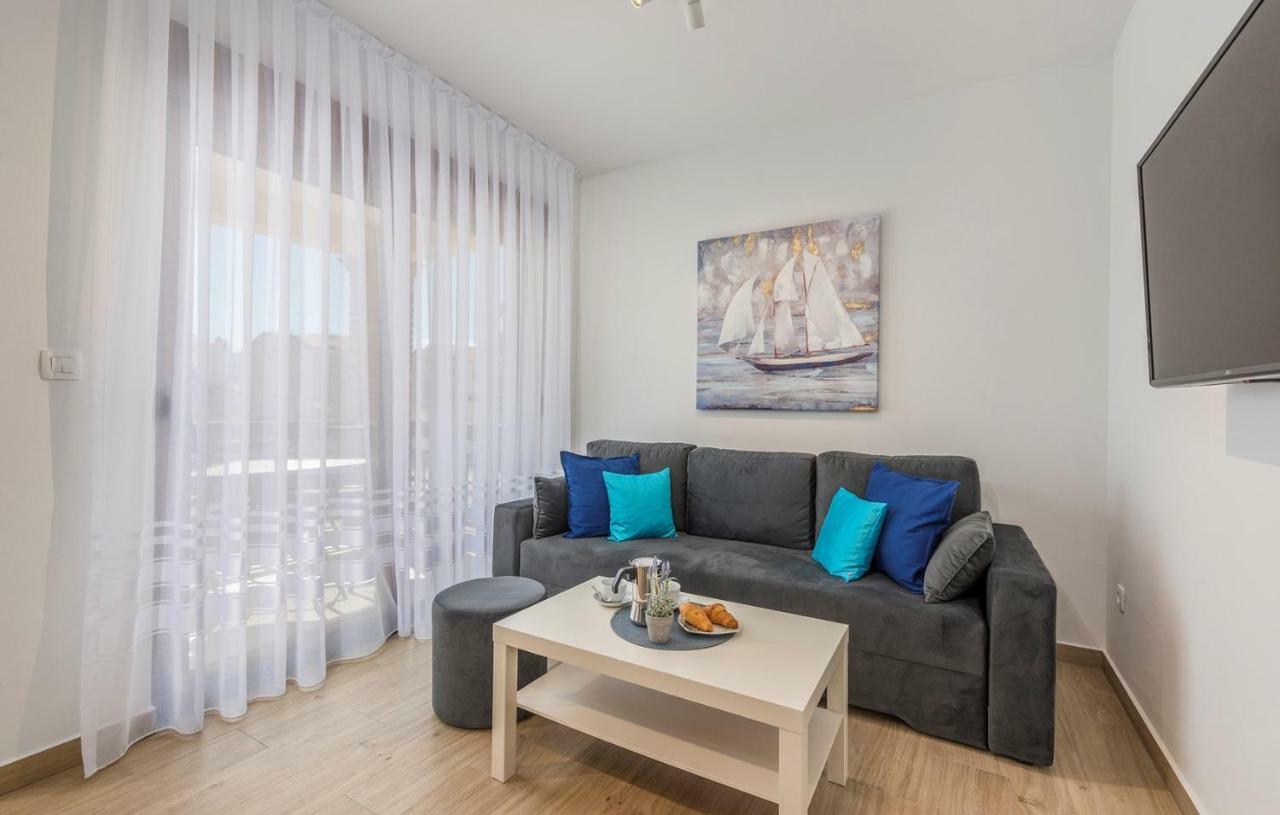 Apartments Hana In Фунтана Экстерьер фото