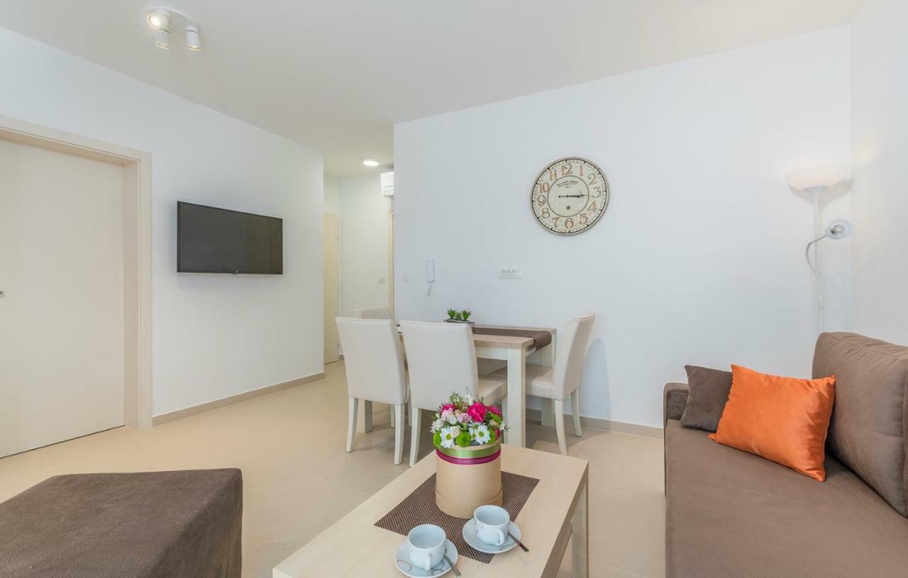 Apartments Hana In Фунтана Экстерьер фото