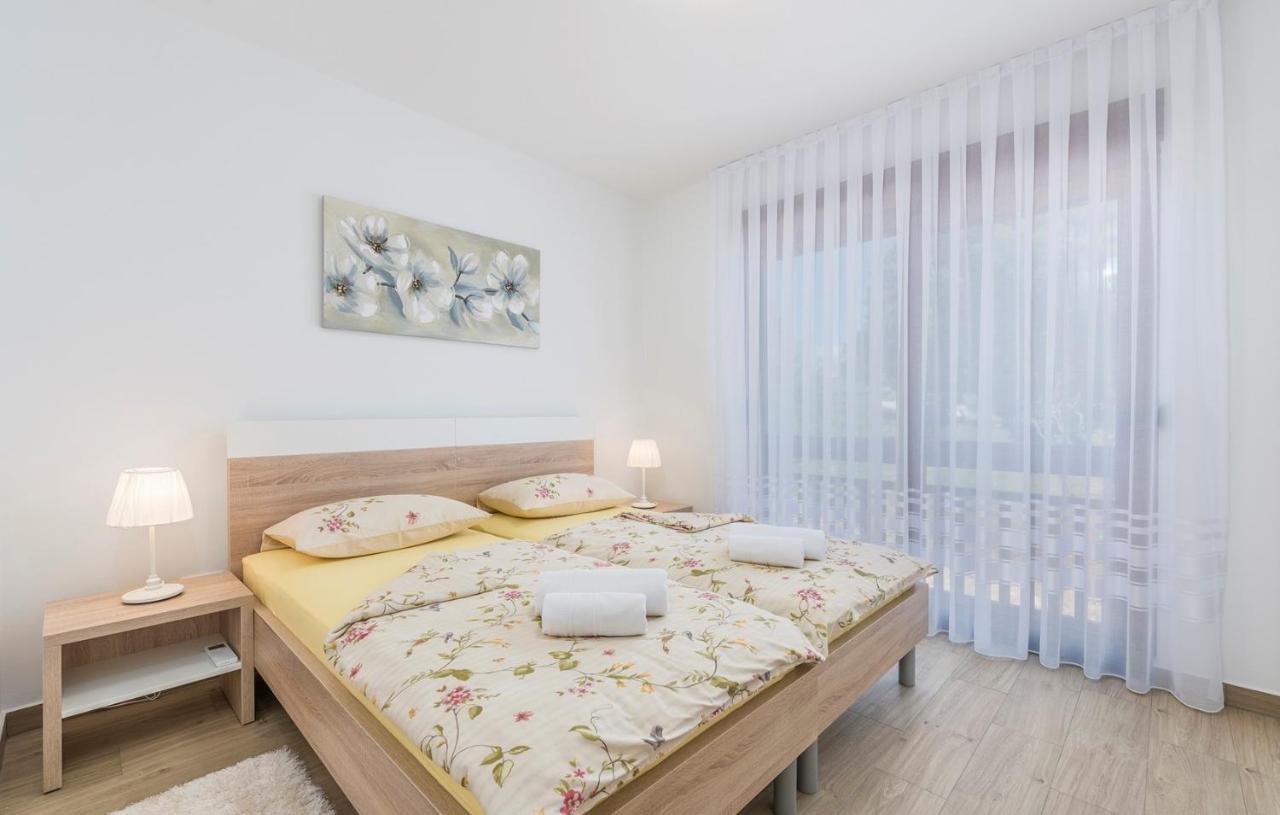 Apartments Hana In Фунтана Экстерьер фото